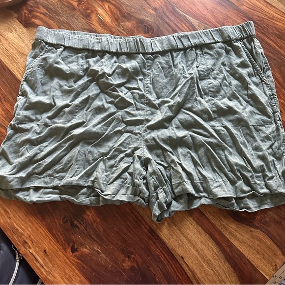 Candace Cameron Bure Coastal Linen Pull-On Short A513704 Green 3X - Picture 2 of 8